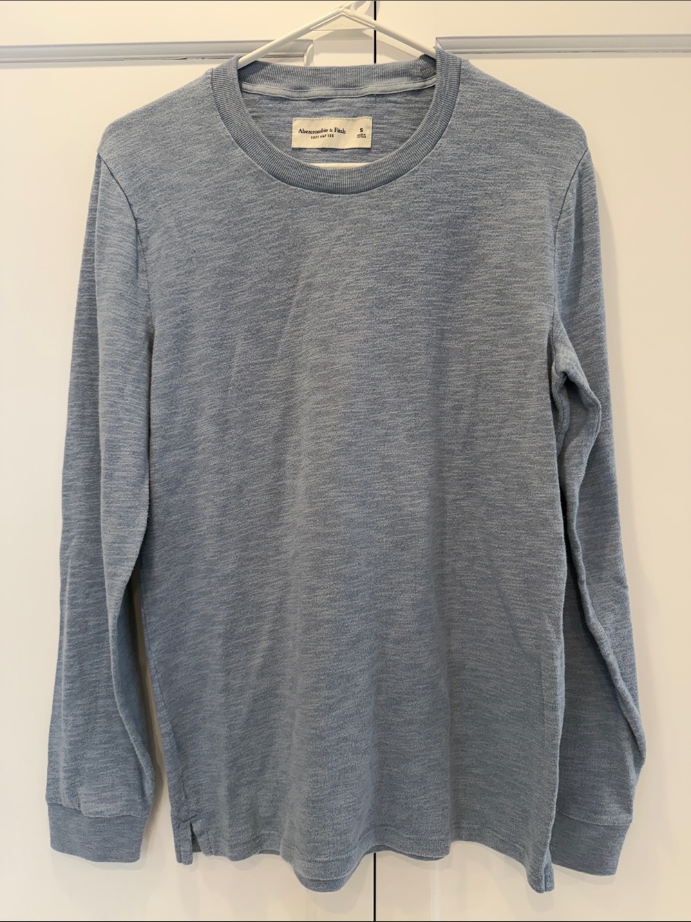 Abercrombie & Fitch Light Heather Blue Long-Sleeve Crew